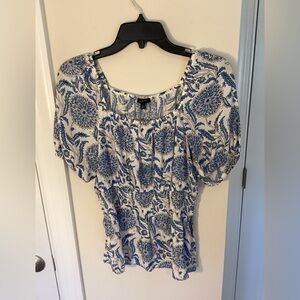 Talbots Floral Blue and White Women's Top. Chrysanthemum Trellis Smocked Top, XS